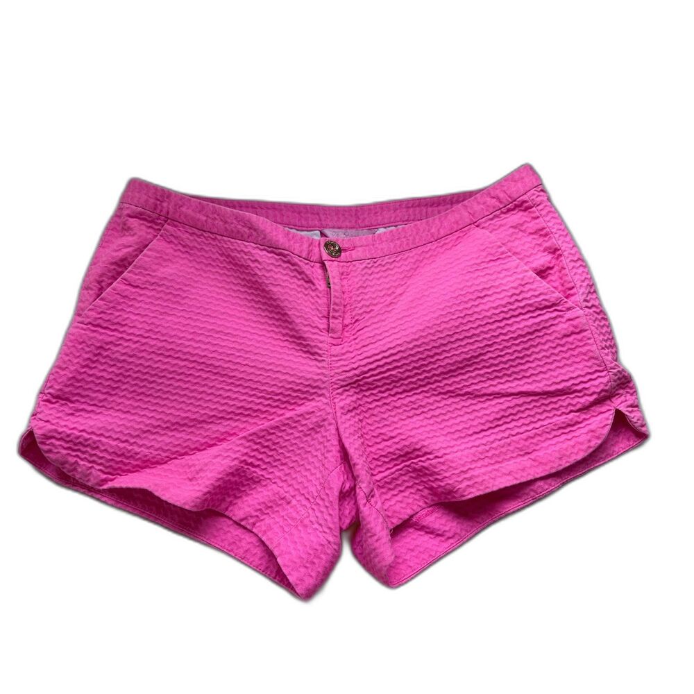 Lilly Pulitzer Pink Seersucker Textured Shorts Size 4 Gold Button Resort Wear